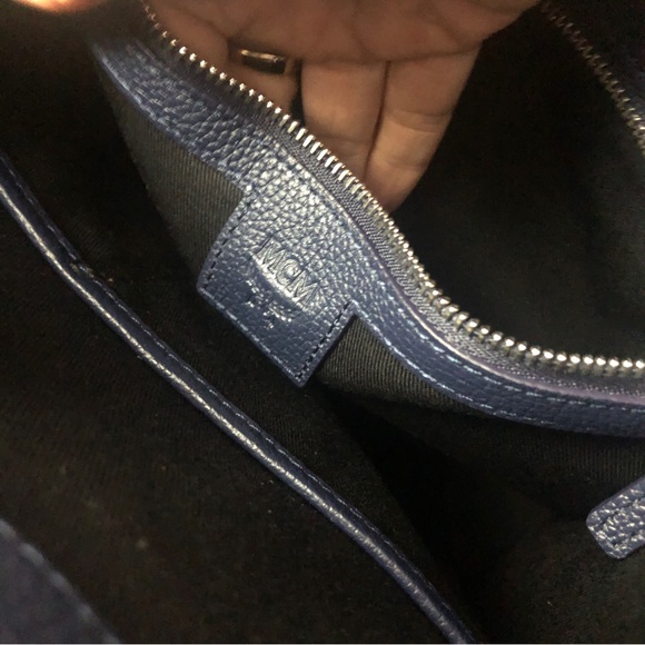 $750 MCM Aren Navy Leather Camouflage Print Tote Bag - Picture 7 of 9